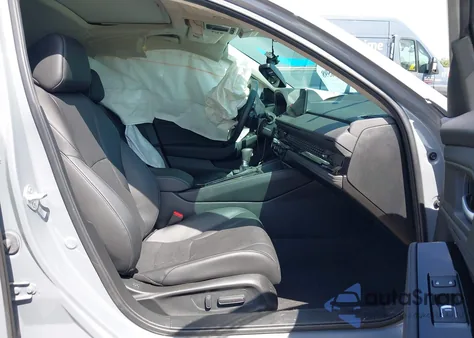 2024 Honda Accord Hybrid Touring z USA, uszkodzony, nr VIN 1HGCY2F89RA055327